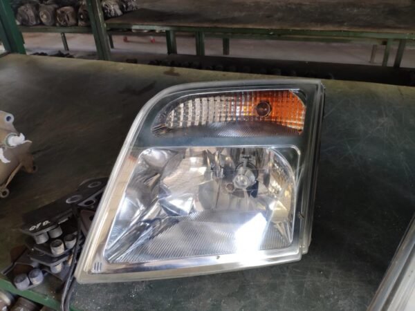 Faro izquierdo Ford Tourneo Connect 1.8 TDCi (90 cv)