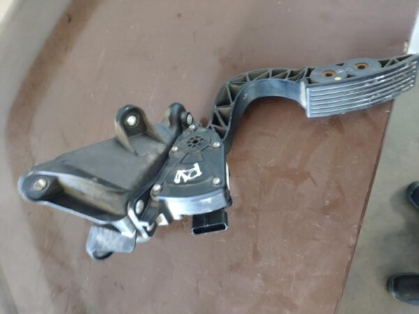 Potenciometro pedal Hyundai Sonata V (NF) 2.0 CRDi 16V (140 cv)