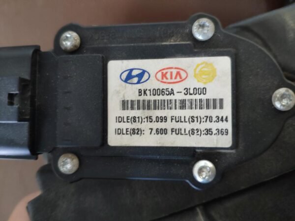 Potenciometro pedal Hyundai Sonata V (NF) 2.0 CRDi 16V (140 cv) - Imagen 2
