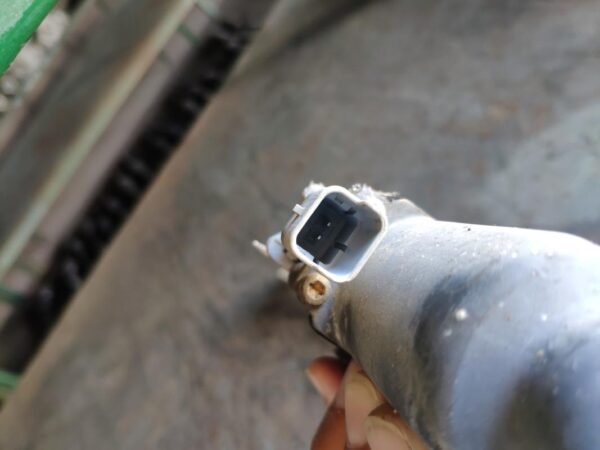 Elevalunas delantero izquierdo Peugeot 106 II (1) 1.1 i (60 cv) - Imagen 2