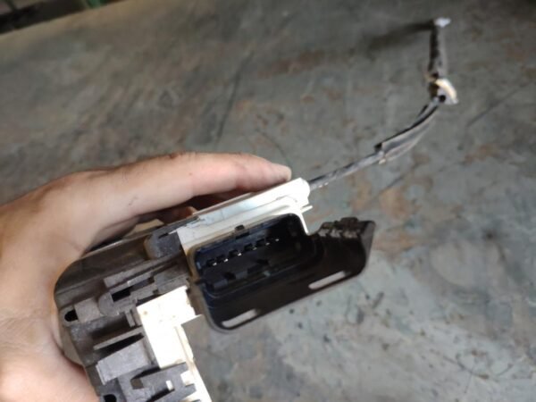 Cerradura puerta delantera izquierda Citroen Berlingo II 1.6 HDi (75  cv) - Imagen 2