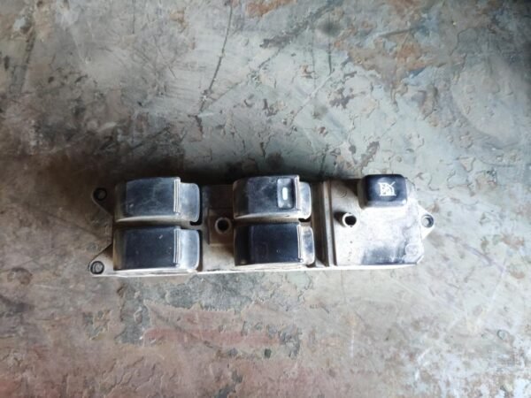 Mando elevalunas delantero izquierdo Mitsubishi L 200 2.5 TD (136 cv) Duble Cab