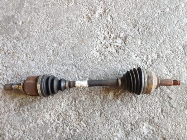 Transmisión delantera derecha Nissan PRIMASTAR Furgón (X83) dCi 115 (114 cv)