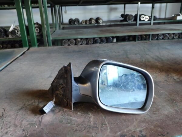Retrovisor derecho Audi A4 (B5) 1.9 TDI (110 cv)