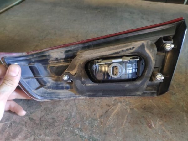 Piloto trasero izquierdo Mitsubishi ASX 1.8 DI-D DOHC MIVEC (150 cv) - Imagen 2