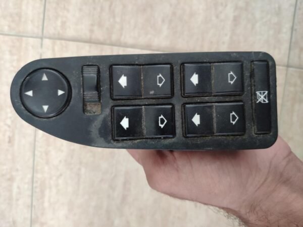 Mando elevalunas delantero izquierdo Bmw Serie 5 (E39) 530d (184 cv)