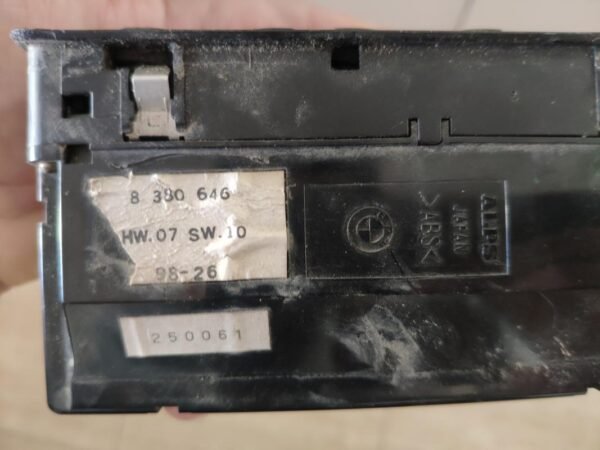 Mando elevalunas delantero izquierdo Bmw Serie 5 (E39) 530d (184 cv) - Imagen 3