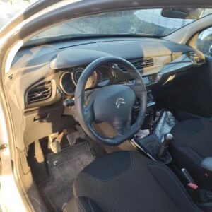 Salpicadero Citroen C3 II 1.4i (73 cv)