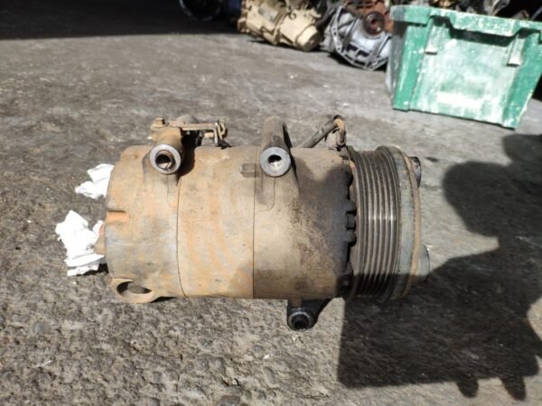 Compresor aire acondicionado Ford Focus II Hatchback 1.8 TDCi (116 cv)