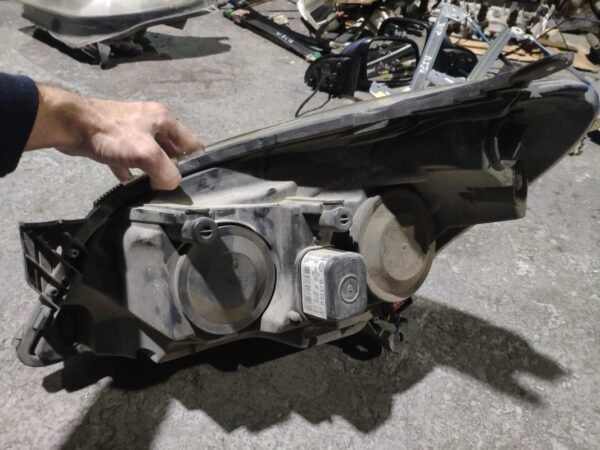 Faro derecho Opel Astra H 1.3 CDTI (90 cv) - Imagen 2
