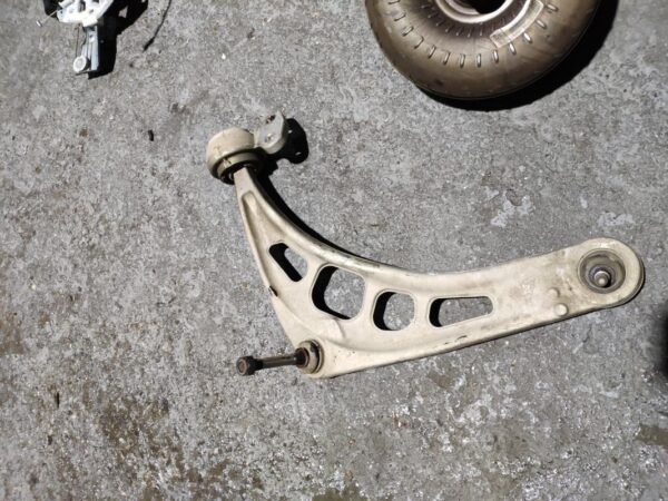 Brazo suspension inferior delantero izquierdo Bmw Serie 3 (E46, 2001) 320d (150 cv)