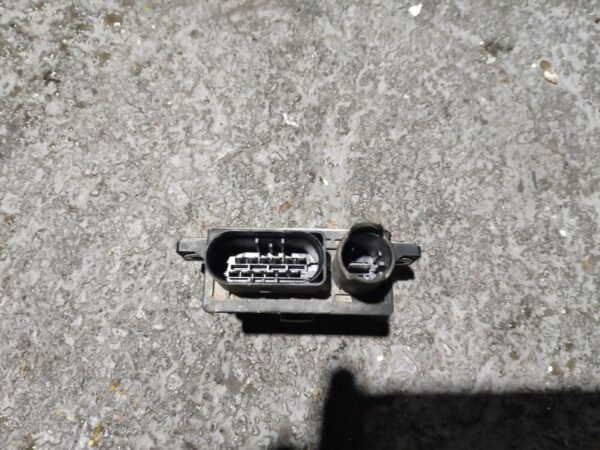 Caja precalentamiento Bmw Serie 3 (E46, 2001) 320d (150 cv) - Imagen 2