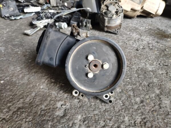 Bomba dirección Bmw Serie 3 (E46, 2001) 320d (150 cv) - Imagen 2