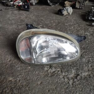 Faro derecho Opel Corsa B 1.2i (45 cv)
