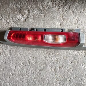 Piloto trasero izquierdo Renault Trafic II Furgón (FL) 2.0 dCI 115 (FL01, FL0U) (114 cv)