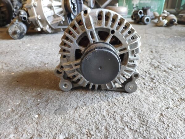 Alternador Volkswagen Golf V 1.9 TDI (105 cv) - Imagen 2