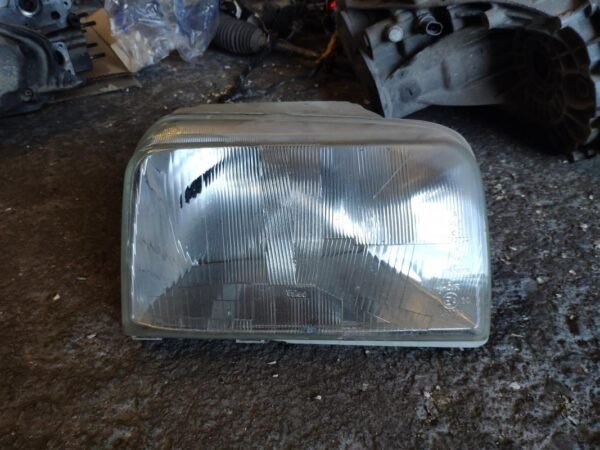 Faro derecho Renault Express Furgón (F40_, G40_) 1.4 (F402) (58 cv)