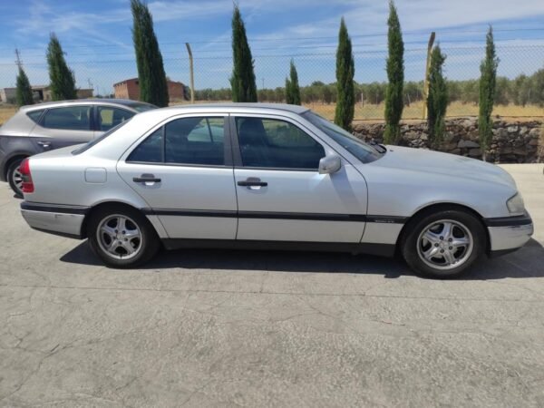 Despiece Mercedes Benz Clase C (W202) C 250 Turbo-D (202.128) (150 cv) Automatico 1997 - Imagen 2