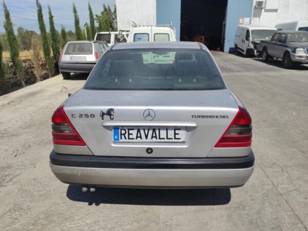Despiece Mercedes Benz Clase C (W202) C 250 Turbo-D (202.128) (150 cv) Automatico 1997 - Imagen 4