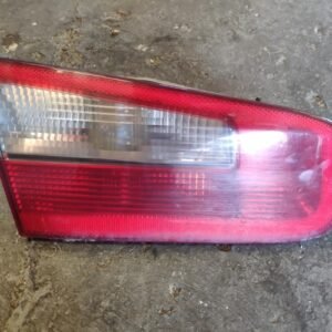 Piloto trasero izquierdo Renault Laguna II 1.9 dCi (120 cv)
