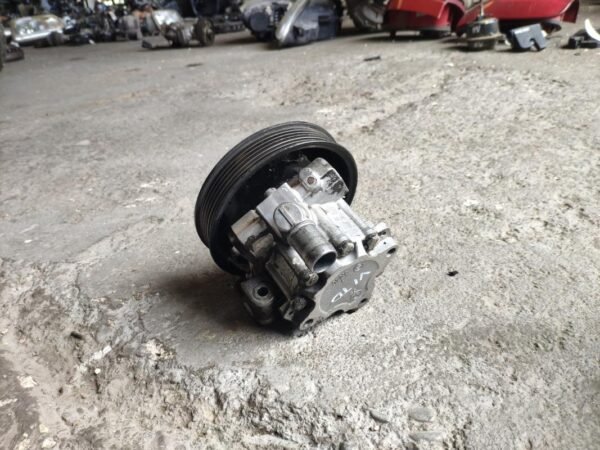 Bomba dirección Mercedes Benz Vito (W638) V 200 CDI (102 cv) - Imagen 2