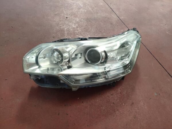Faro izquierdo Citroen C5 II (Fase I, 2008) 2.0 HDi (140 cv) FAP