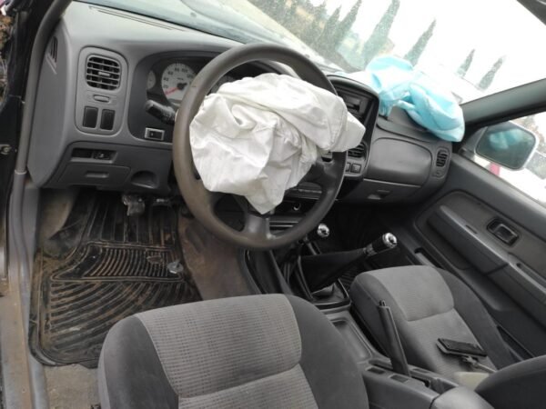 Despiece Nissan Pick UP (D22) 2.5 Di 2WD Double Cab (133 cv) 2003 - Imagen 5