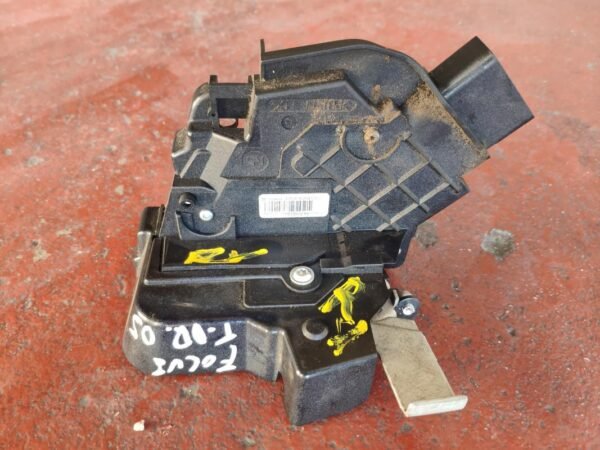 Cerradura puerta trasera derecha Ford Focus II Hatchback 1.8 TDCi (116 cv)