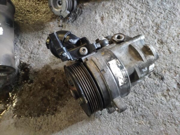 Bomba dirección Bmw Serie 7 (E65) 735i (272 cv) Steptronic - Imagen 2