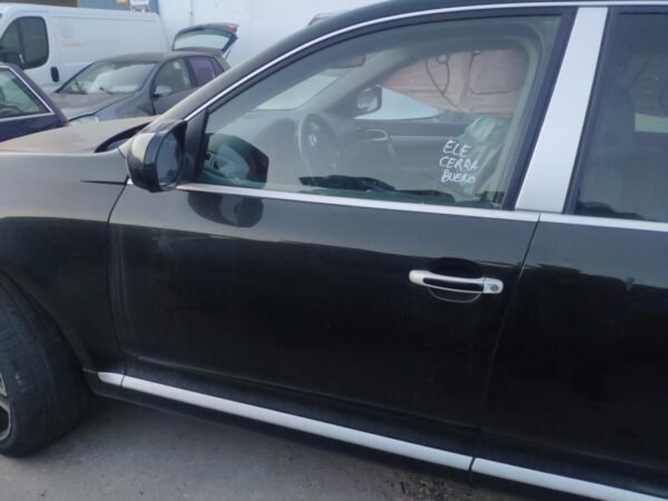 Puerta delantera izquierda Porsche Cayenne (955) Versión 2007 3.6 (290 cv)