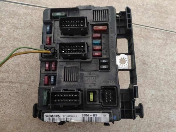 Caja de reles / fusibles Citroen Xsara Picasso (N68) 2.0 HDI (90 cv)