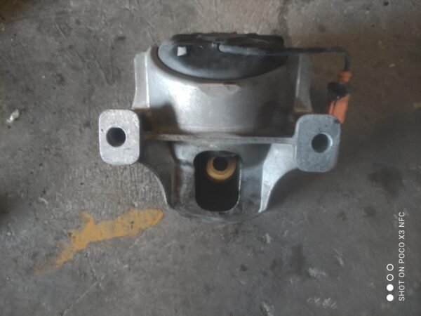 Soporte motor Audi A4 (B8 8K) 2.0 TDI (143 cv) - Imagen 2