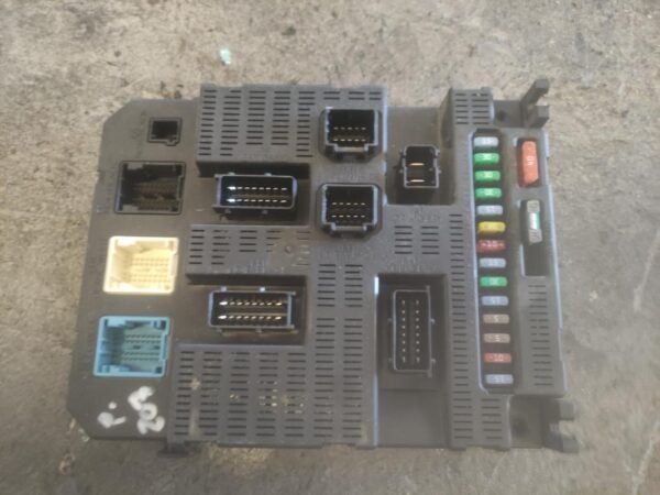 Caja de reles / fusibles Peugeot 207 1.6 HDi (110 cv)