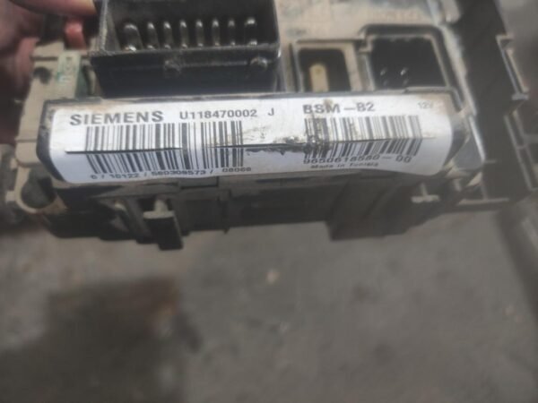 Caja de reles / fusibles Peugeot Partner 1.6 HDi (75 cv) - Imagen 2