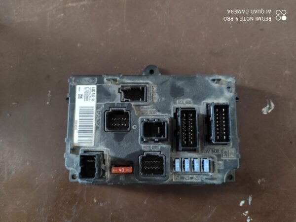 Caja de reles / fusibles Peugeot 407 2.0 HDi (140 cv)