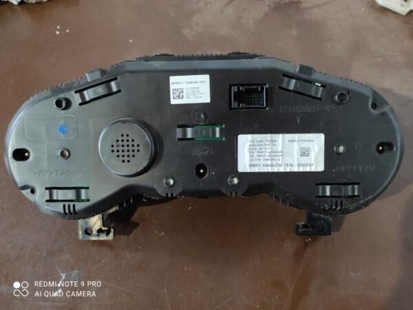 Cuadro de instrumentos Ford Focus III Wagon 1.6 TDCi (115 cv) - Imagen 2