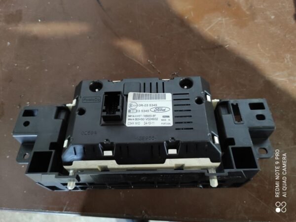 Pantalla multifunción Ford Focus III Wagon 1.6 TDCi (115 cv) - Imagen 2