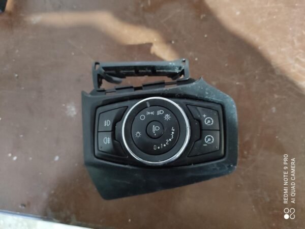 Mando luces Ford Focus III Wagon 1.6 TDCi (115 cv)