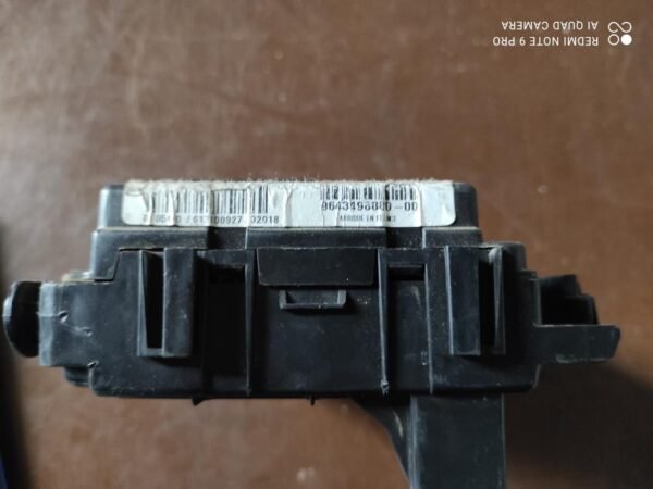 Caja de reles / fusibles Citroen C3 Pluriel 1.4 HDi (69 cv) - Imagen 2