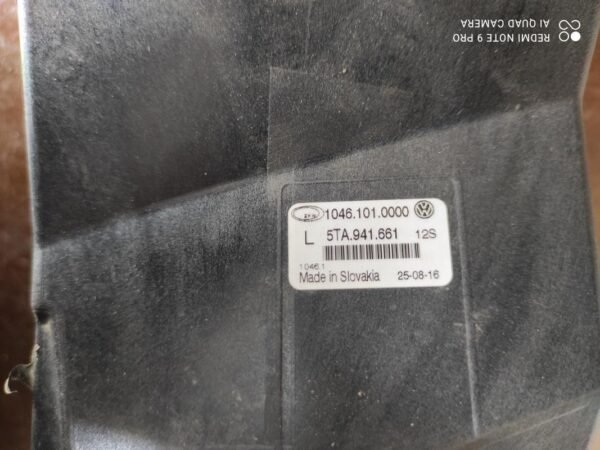 Faro antiniebla izquierdo Volkswagen Touran II 1.6 TDI (110 cv) - Imagen 3
