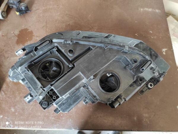 Faro derecho Volkswagen Touran II 2.0 TDI (150 cv) DSG - Imagen 2