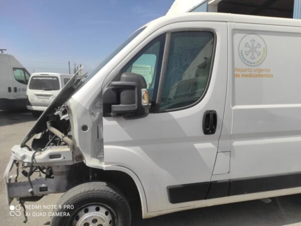 Puerta delantera izquierda Fiat Ducato Furgón (250_, 290_) 115 Multijet 2.0 D (116 cv)