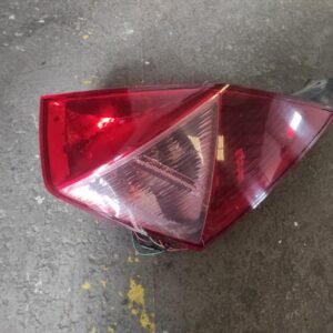 Piloto trasero izquierdo Renault Avantime 2.2 dCi (150 cv)