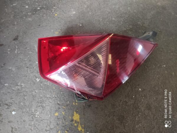Piloto trasero izquierdo Renault Avantime 2.2 dCi (150 cv)