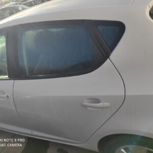 Puerta trasera izquierda Seat Ibiza IV (Versión 2012) 1.2 TSI (105 cv)
