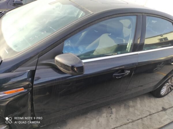 Puerta delantera izquierda Ford Mondeo III Hatchback 2.0 TDCi (140 cv)