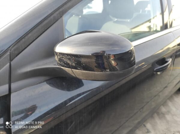 Retrovisor izquierdo Ford Mondeo III Hatchback 2.0 TDCi (140 cv)