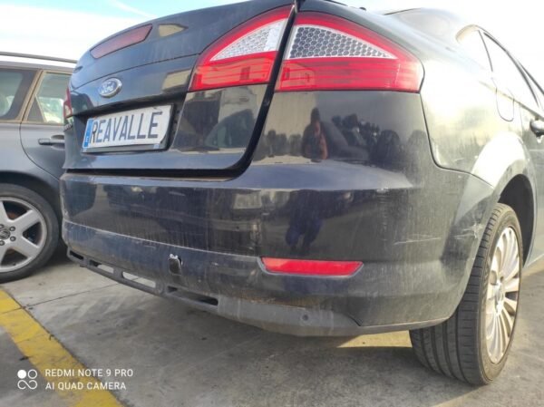 Paragolpe trasero Ford Mondeo III Hatchback 2.0 TDCi (140 cv)