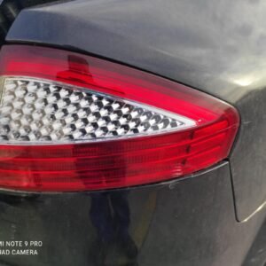 Piloto trasero derecho Ford Mondeo III Hatchback 2.0 TDCi (140 cv)