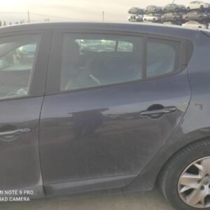 Puerta trasera izquierda Renault Megane III 1.5 dCi (90 cv) FAP